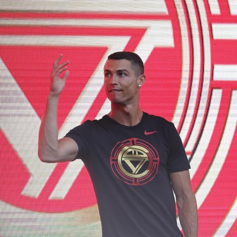 (我是足球之王)我是球王免广告:畅享无阻的足球乐趣,尽情体验激情与荣耀