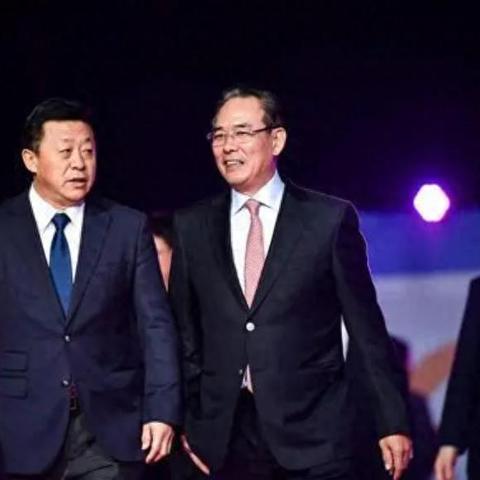 什么样的人容易被众矢之的?探讨社会中容易成为众矢之的对象的人群特征。 什么样的人容易被众矢之的?探讨社会中容易成为众矢之的对象的人群特征。